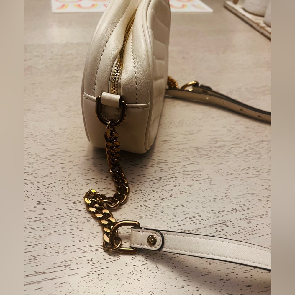 Tory Burch Kira Chevron Camera Bag, very good condition - Picture 7 of 11